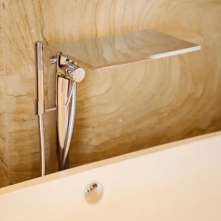 Szálloda The Navigator 5*