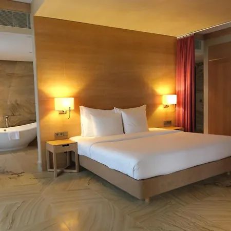 The Navigator - Colombus 5* Porto Santo