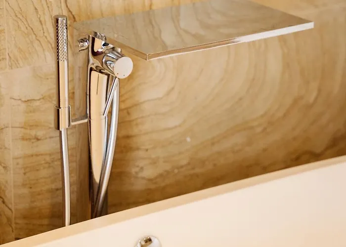 酒店 The Navigator 5*