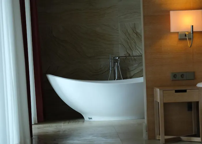 The Navigator 酒店 圣港